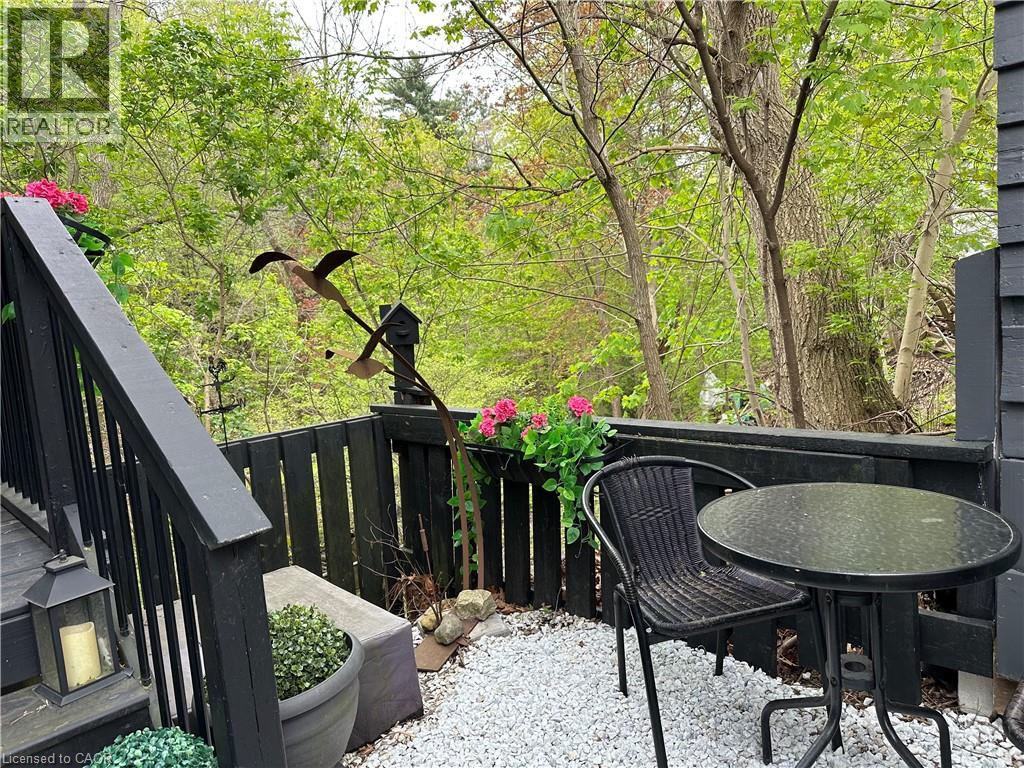 Photo 26 of 78 Queensway Drive E, Simcoe ON