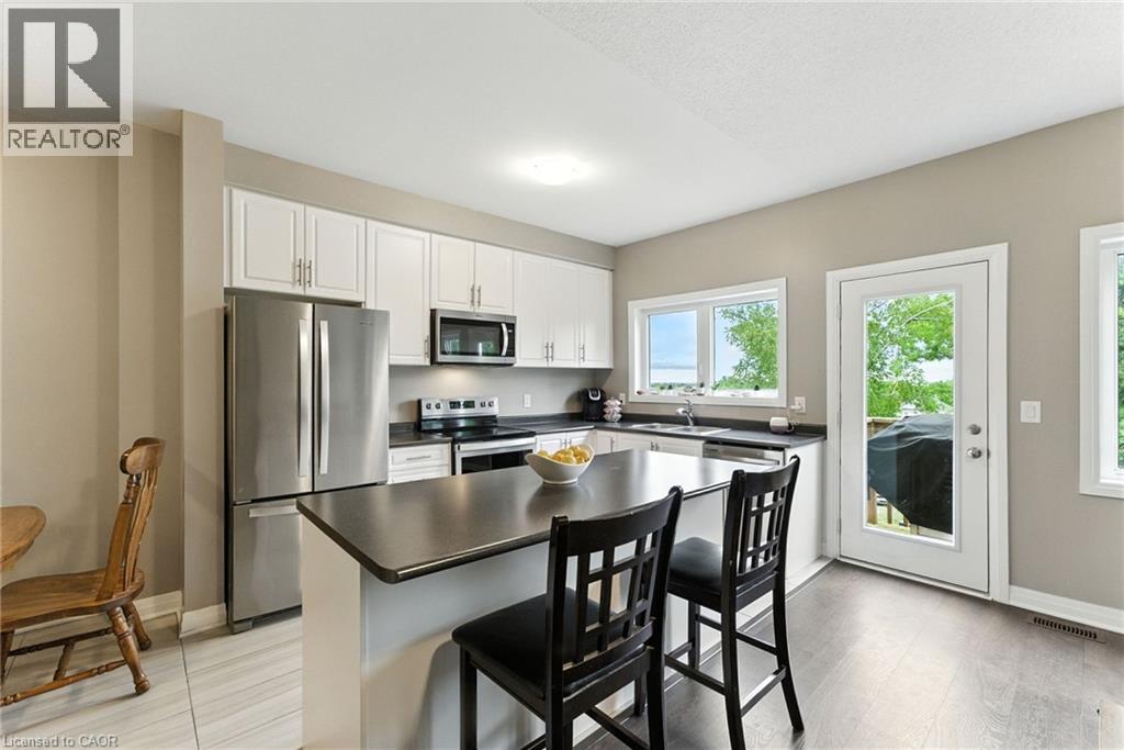 Photo 7 of 4071 Fracchioni Drive, Beamsville ON