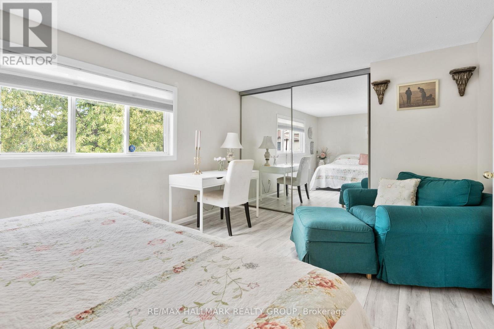 Photo 16 of 1598 Hoskins Crescent, Ottawa ON