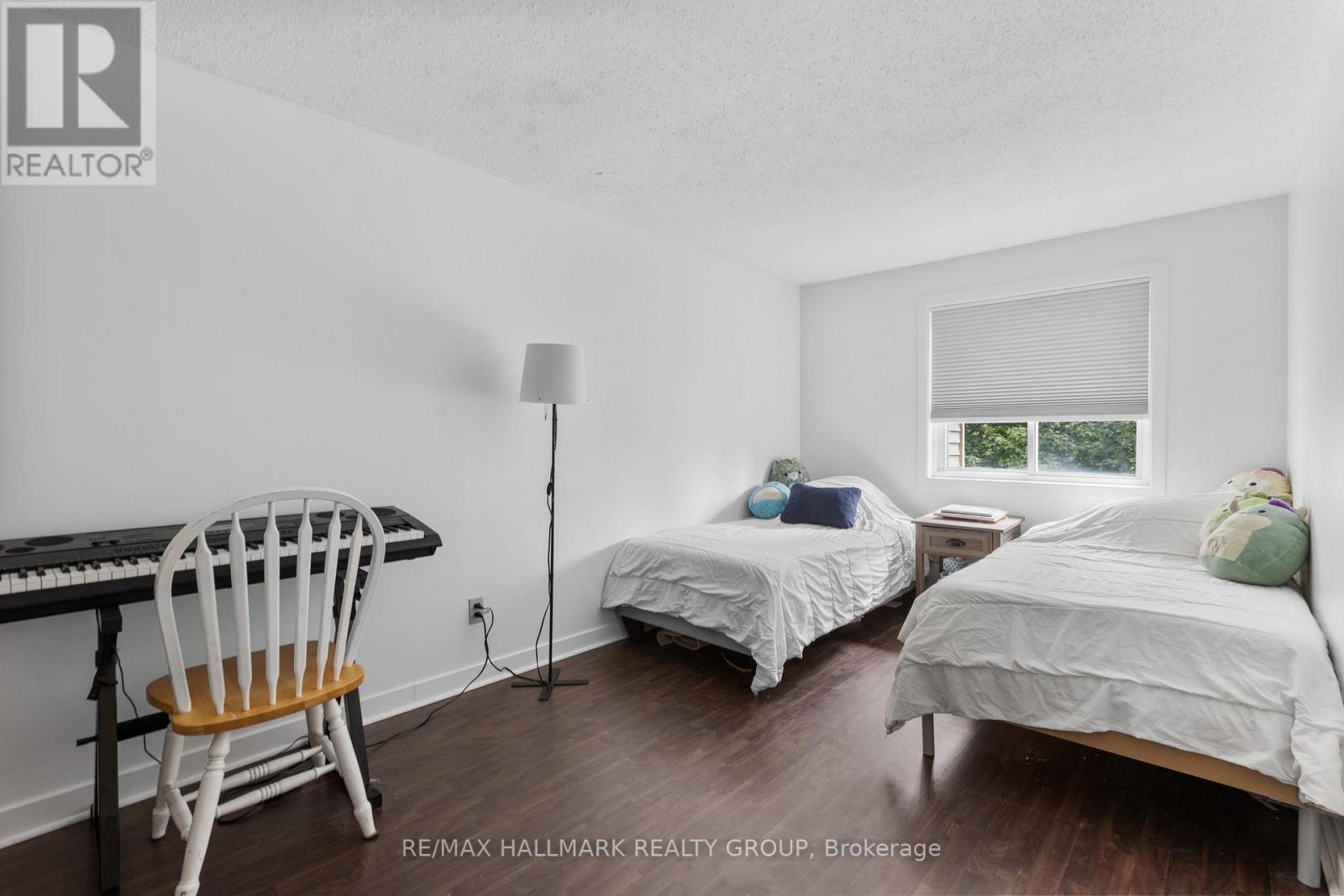 Photo 20 of 1598 Hoskins Crescent, Ottawa ON