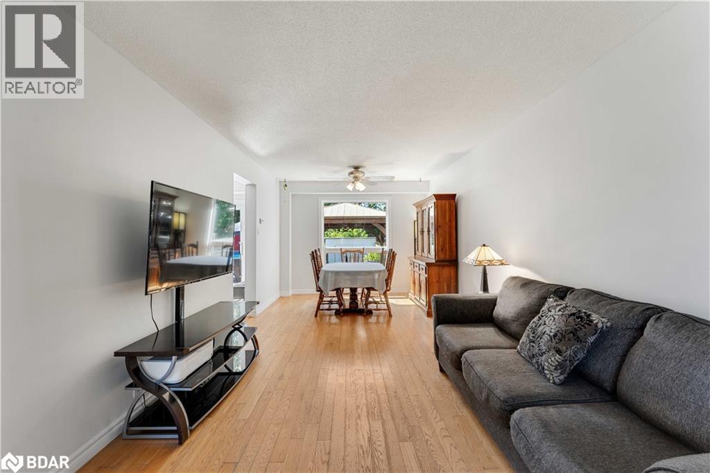 Photo 6 of 10 Carter Road, Barrie ON