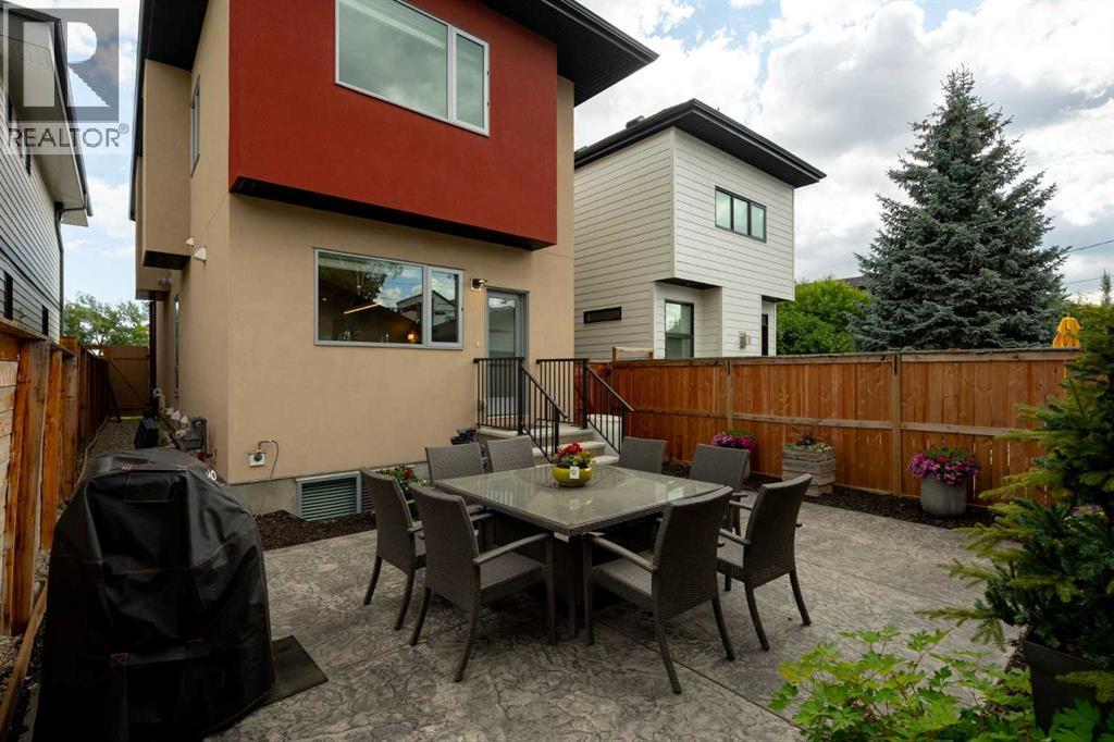Single Family House for Sale in  Cochrane Road NW Banff Trail Calgary 