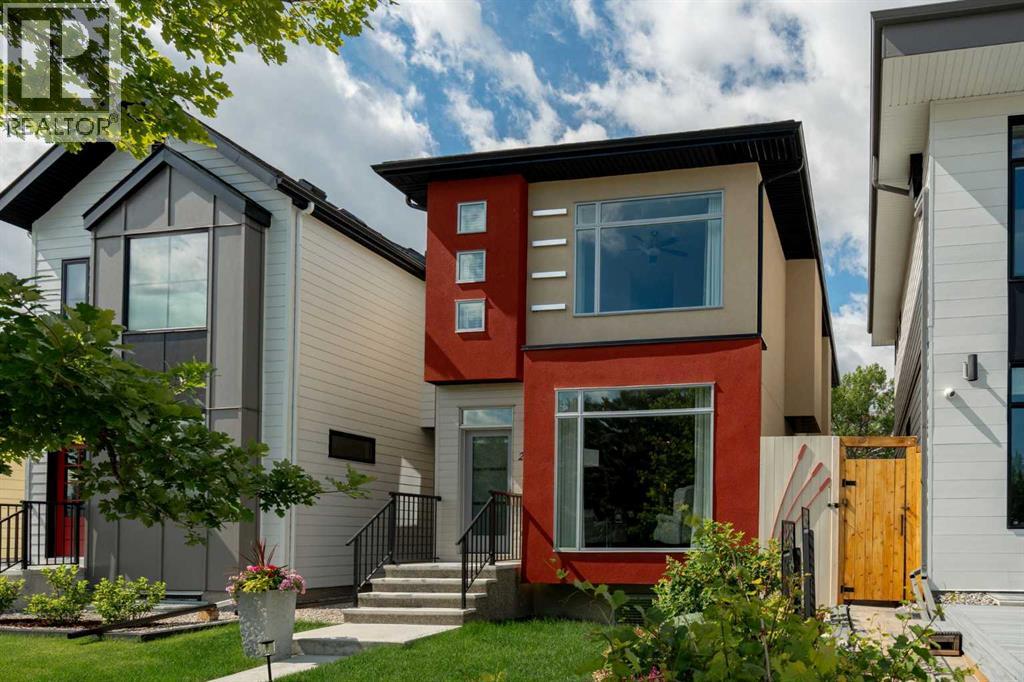 Single Family House for Sale in  Cochrane Road NW Banff Trail Calgary 