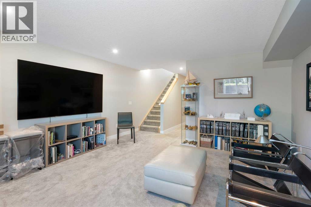 Single Family House for Sale in  Cochrane Road NW Banff Trail Calgary 