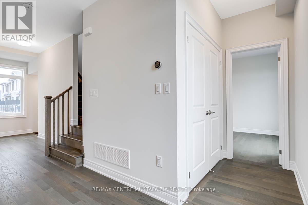 Photo 25 of 2717 Westoak Trails Boulevard, Oakville ON
