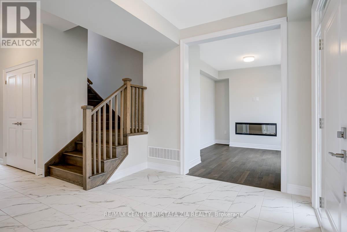 Photo 4 of 2717 Westoak Trails Boulevard, Oakville ON
