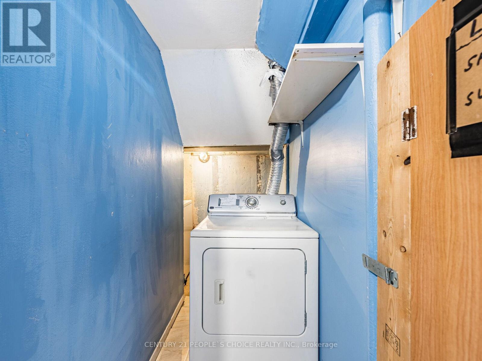 Photo 24 of 2 242 John Garland Boulevard, Toronto ON