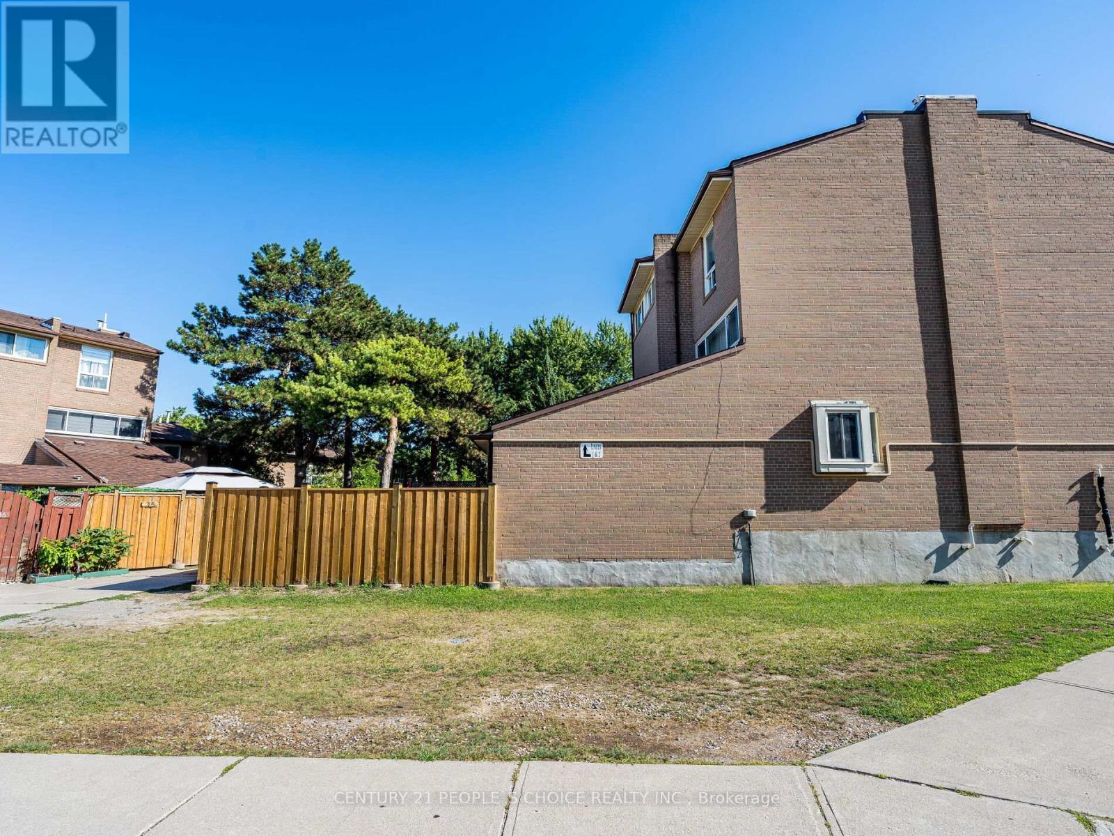 Photo 1 of 2 242 John Garland Boulevard, Toronto ON
