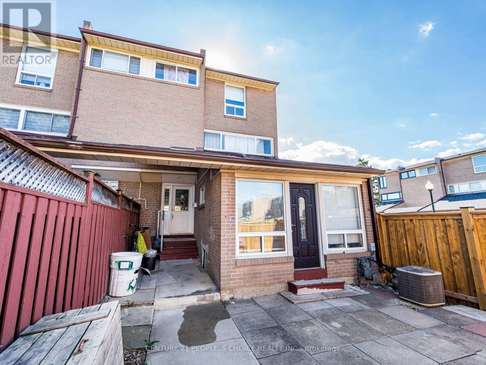 Photo 4 of 2 242 John Garland Boulevard, Toronto ON