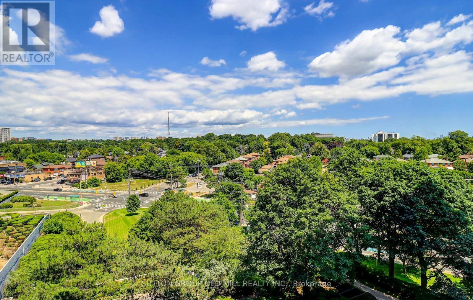 Photo 4 of 807 250 Scarlett Road N, Toronto ON