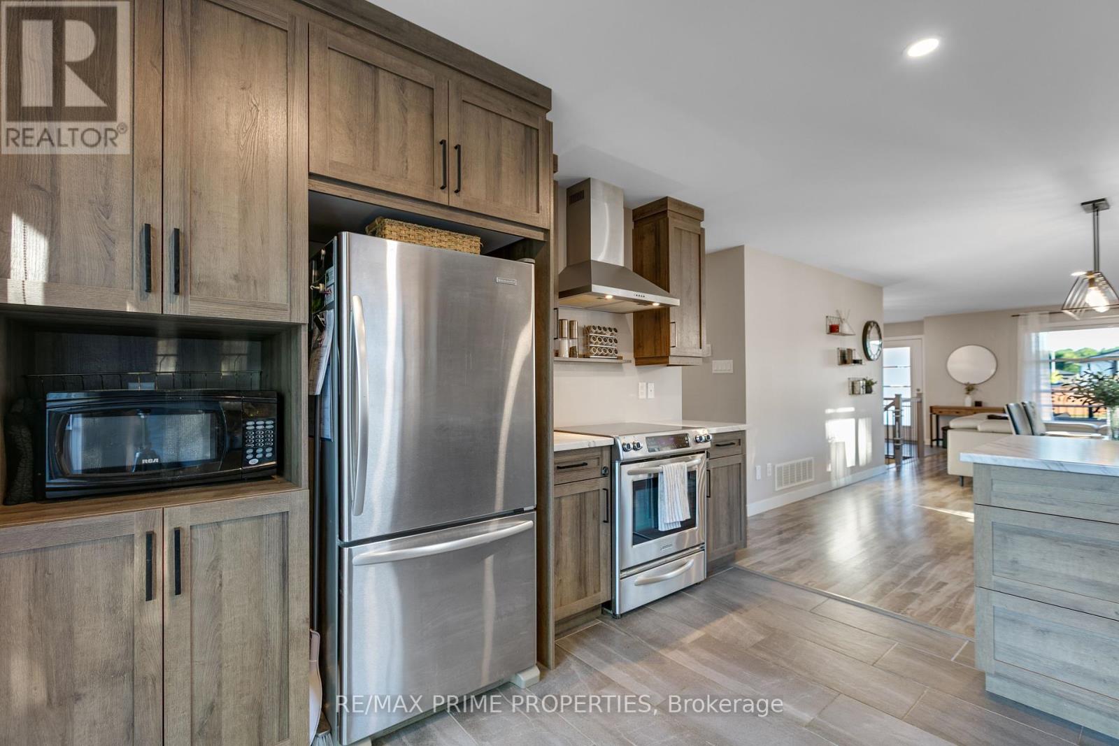 Photo 20 of 208 Filion Street, Russell ON