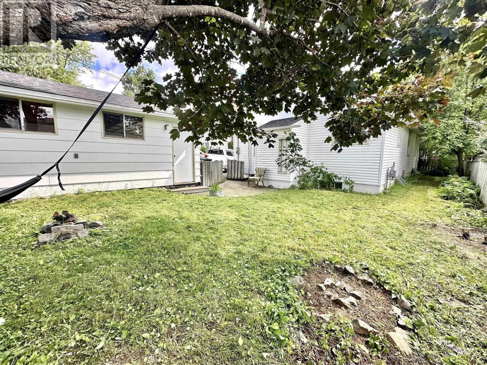 Photo 9 of 44 Ray Blvd, Thunder Bay ON