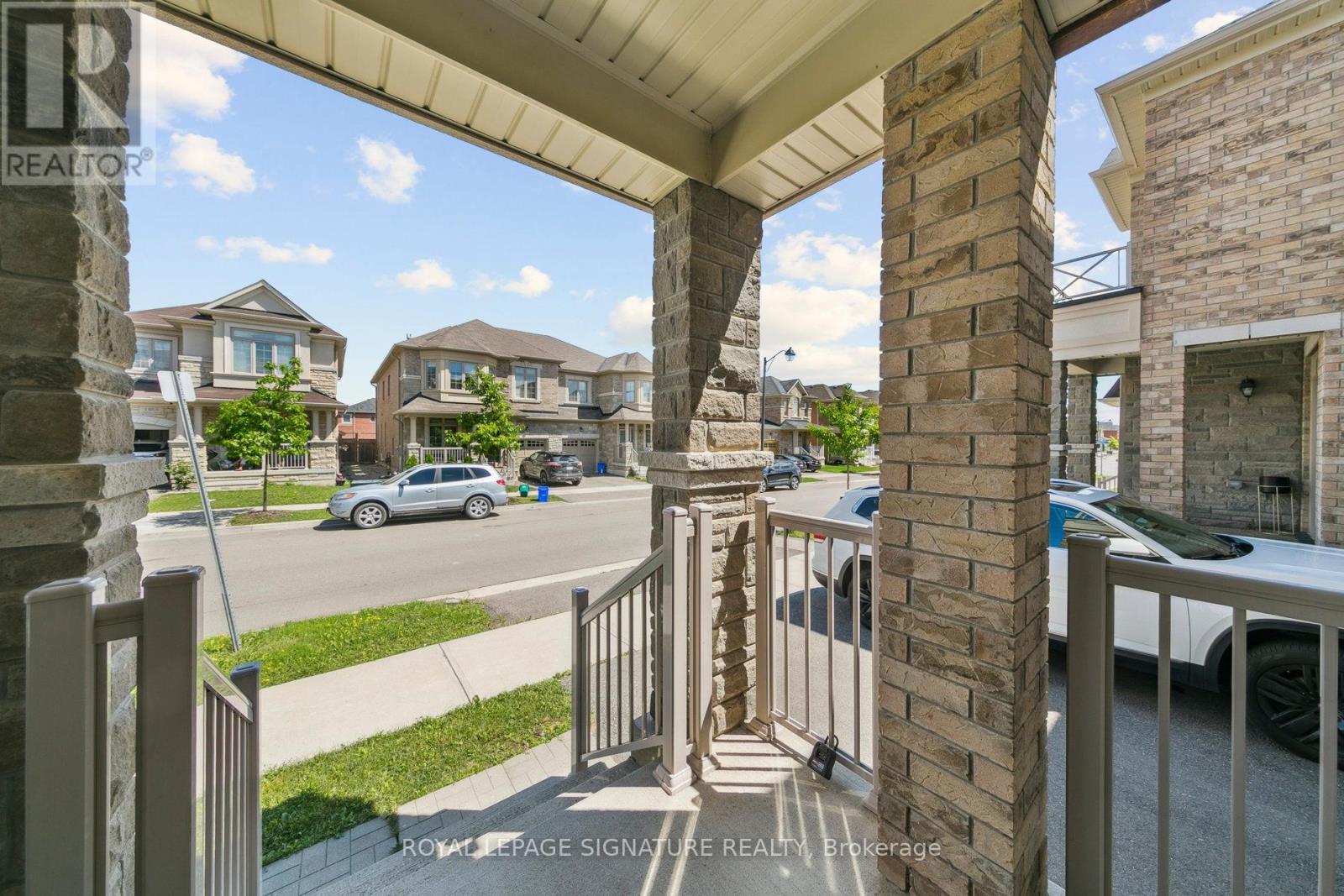 Photo 2 of 1466 Chretien Street, Milton ON
