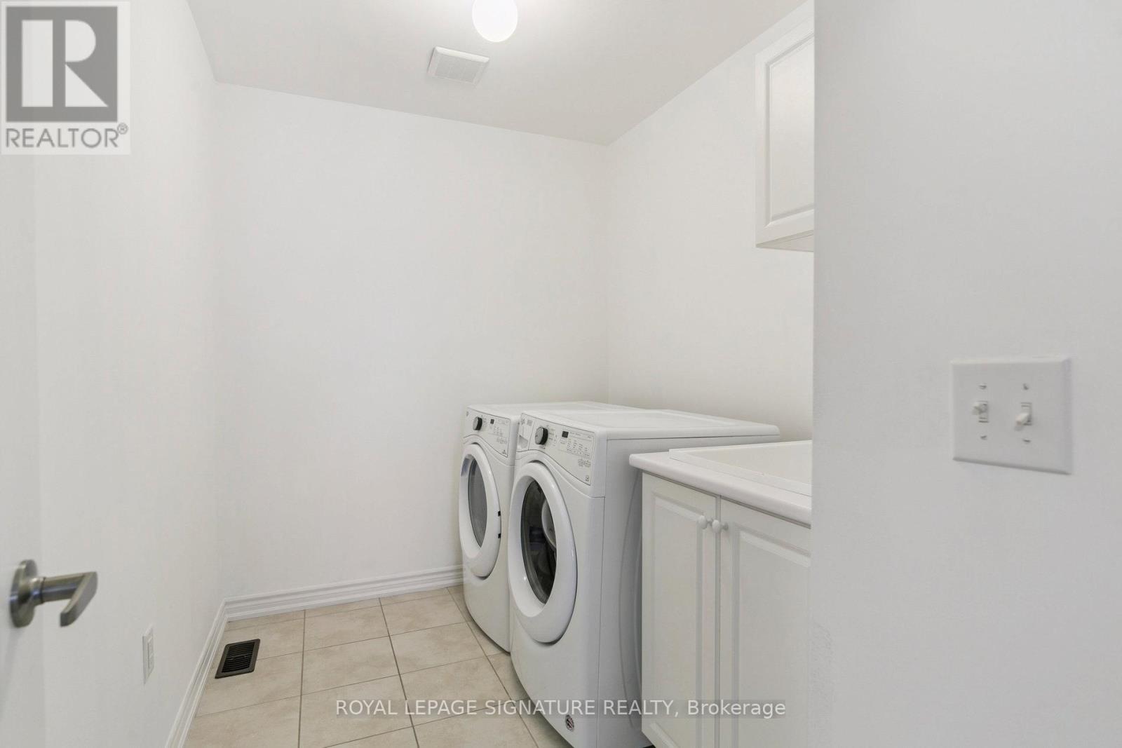 Photo 27 of 1466 Chretien Street, Milton ON