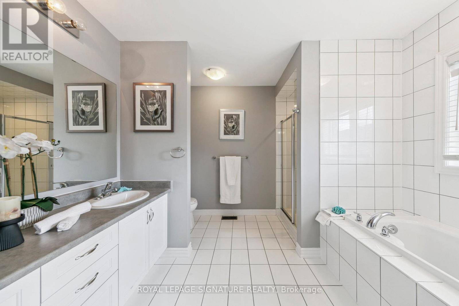 Photo 34 of 1466 Chretien Street, Milton ON