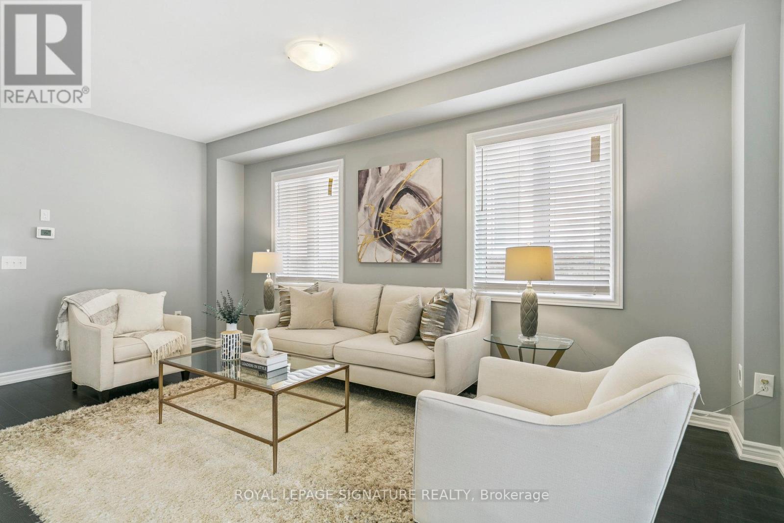 Photo 5 of 1466 Chretien Street, Milton ON
