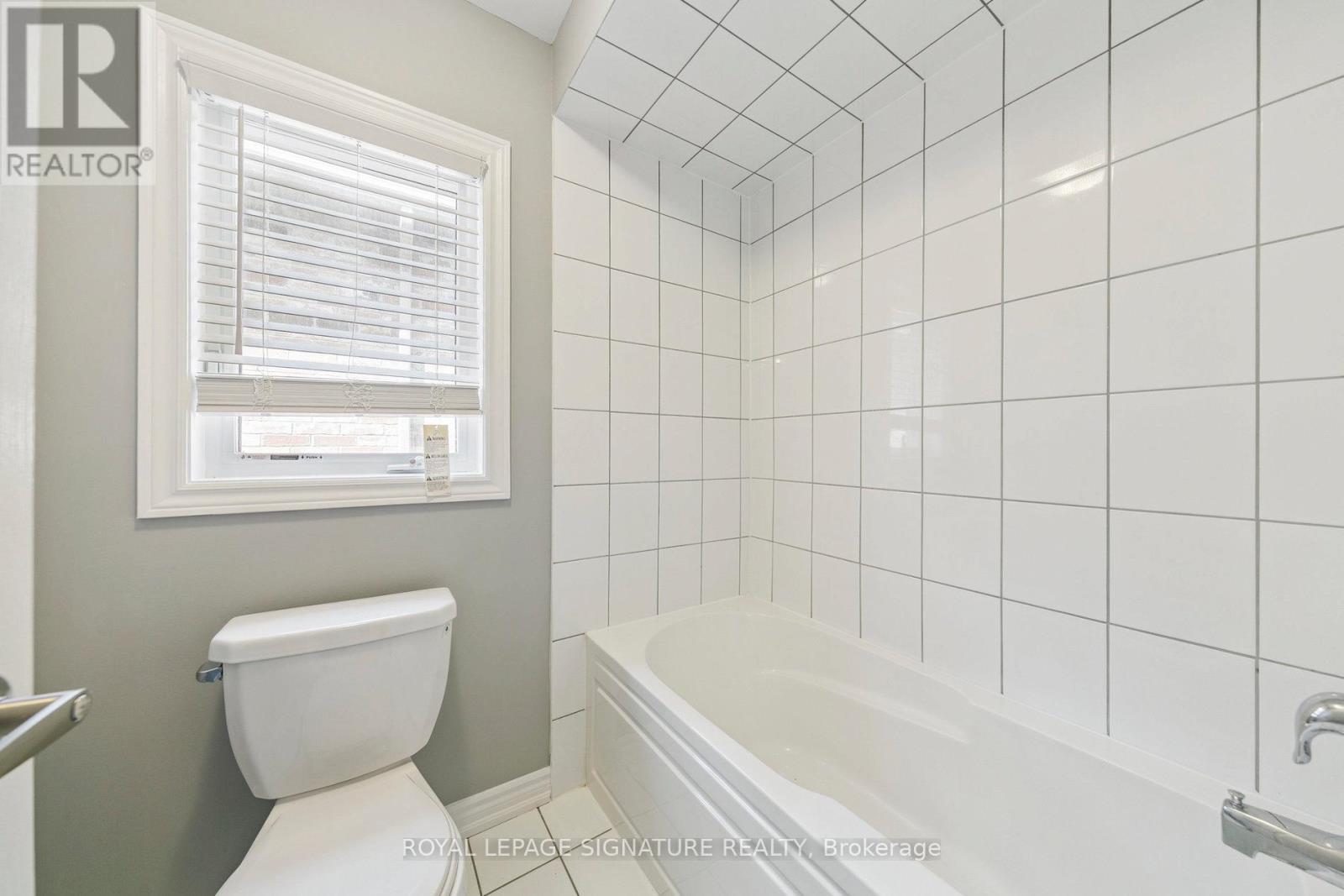 Photo 43 of 1466 Chretien Street, Milton ON