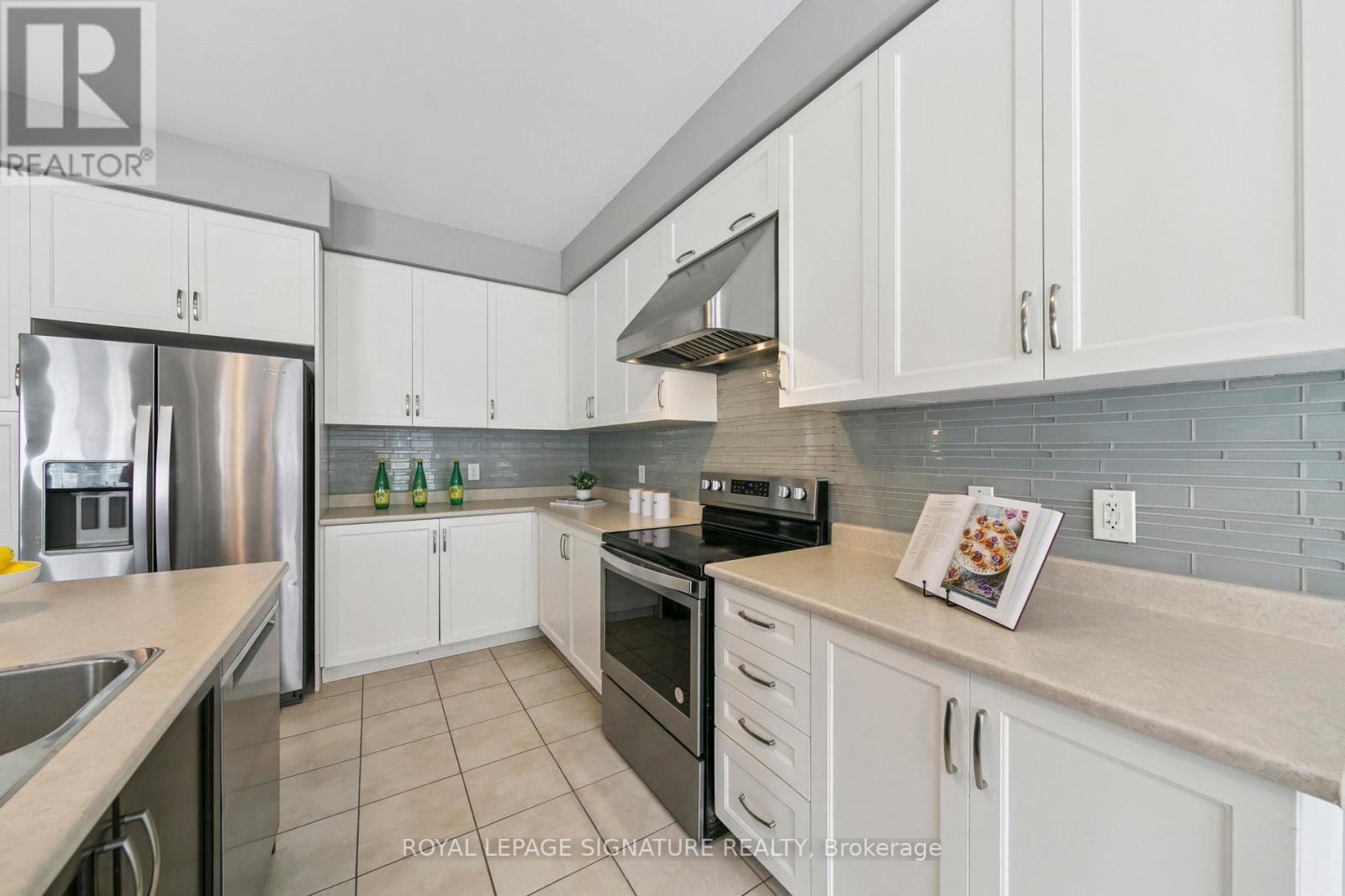 Photo 22 of 1466 Chretien Street, Milton ON