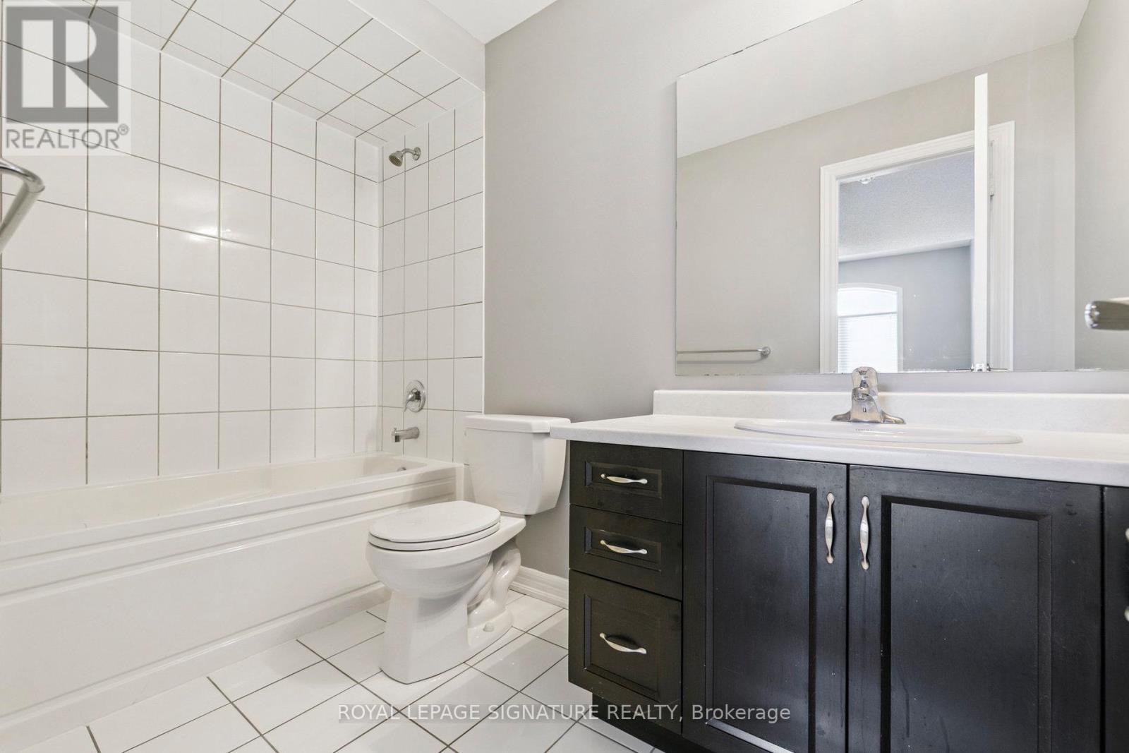 Photo 39 of 1466 Chretien Street, Milton ON