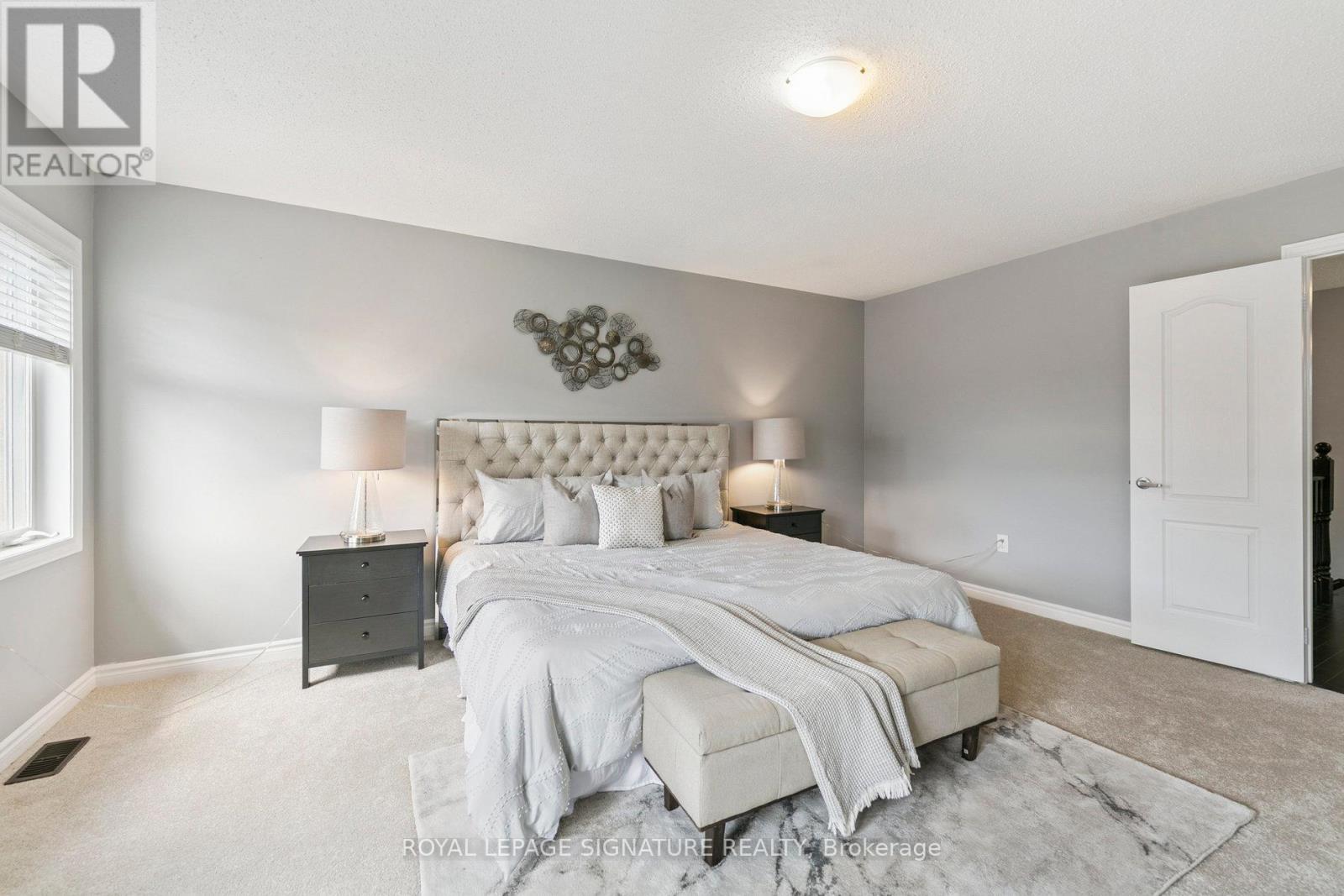 Photo 32 of 1466 Chretien Street, Milton ON