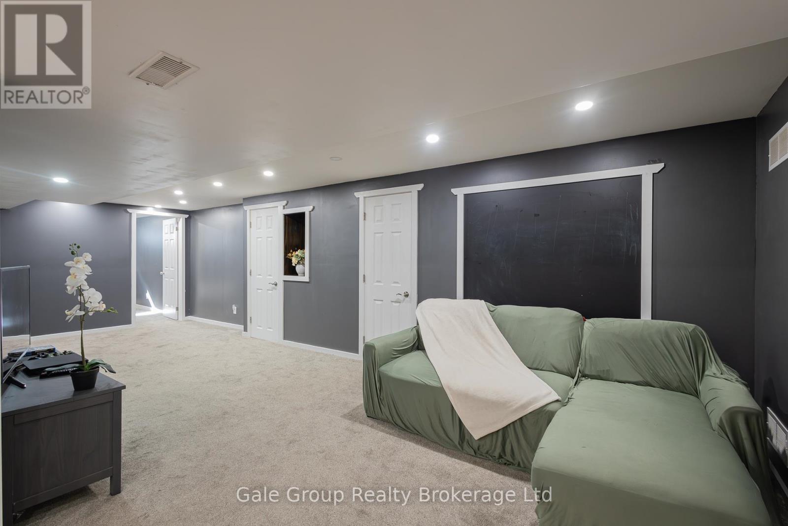 Photo 34 of 15 Kelvin Court, Hamilton ON