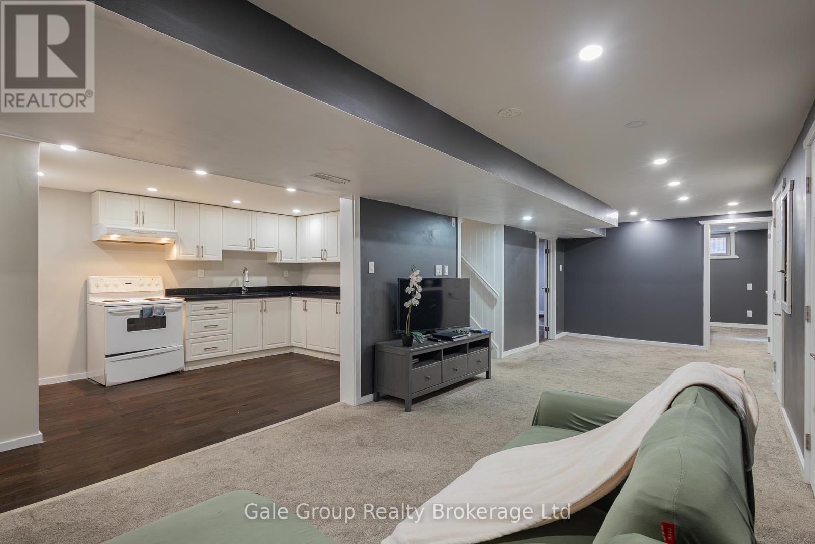Photo 36 of 15 Kelvin Court, Hamilton ON