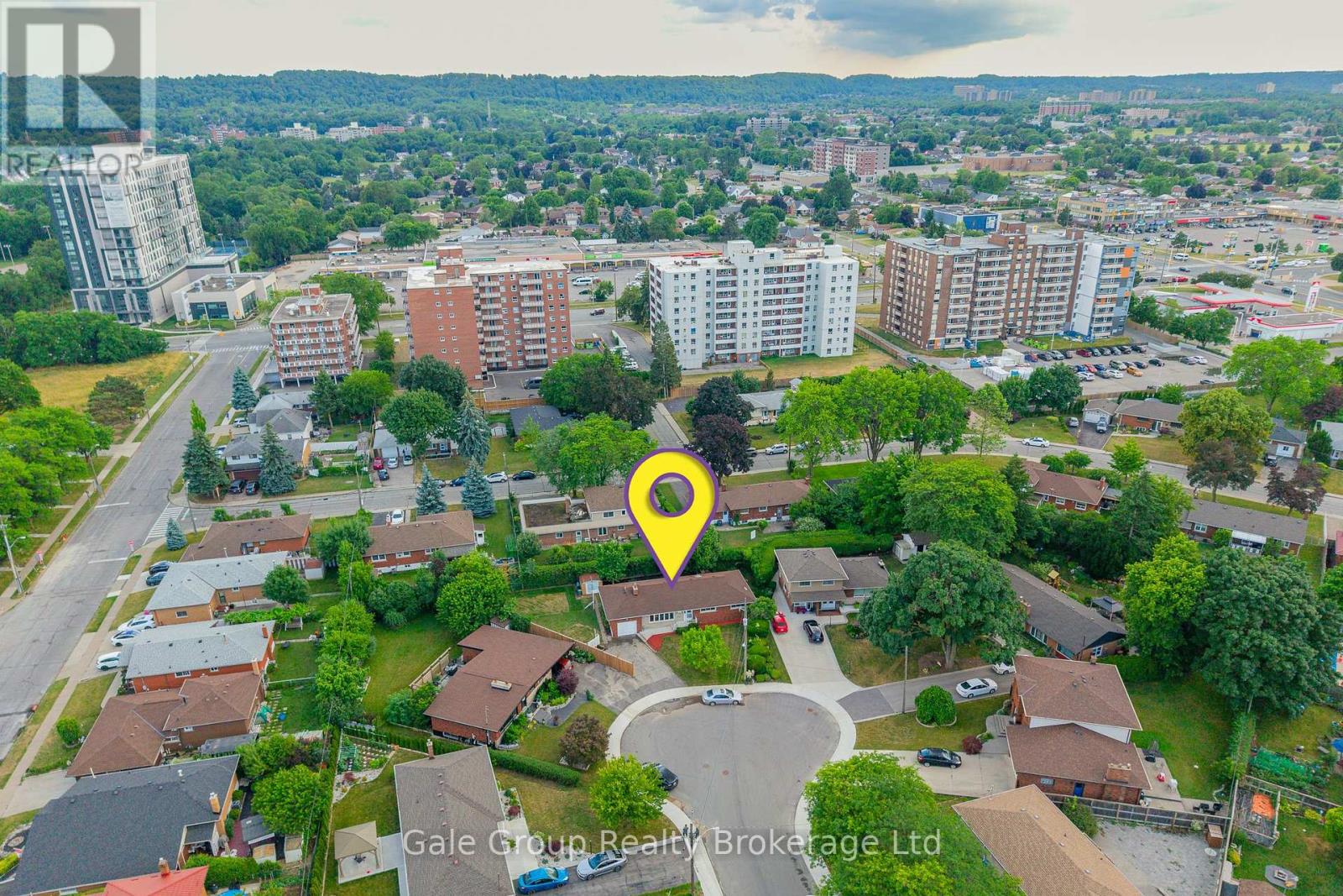 Photo 5 of 15 Kelvin Court, Hamilton ON