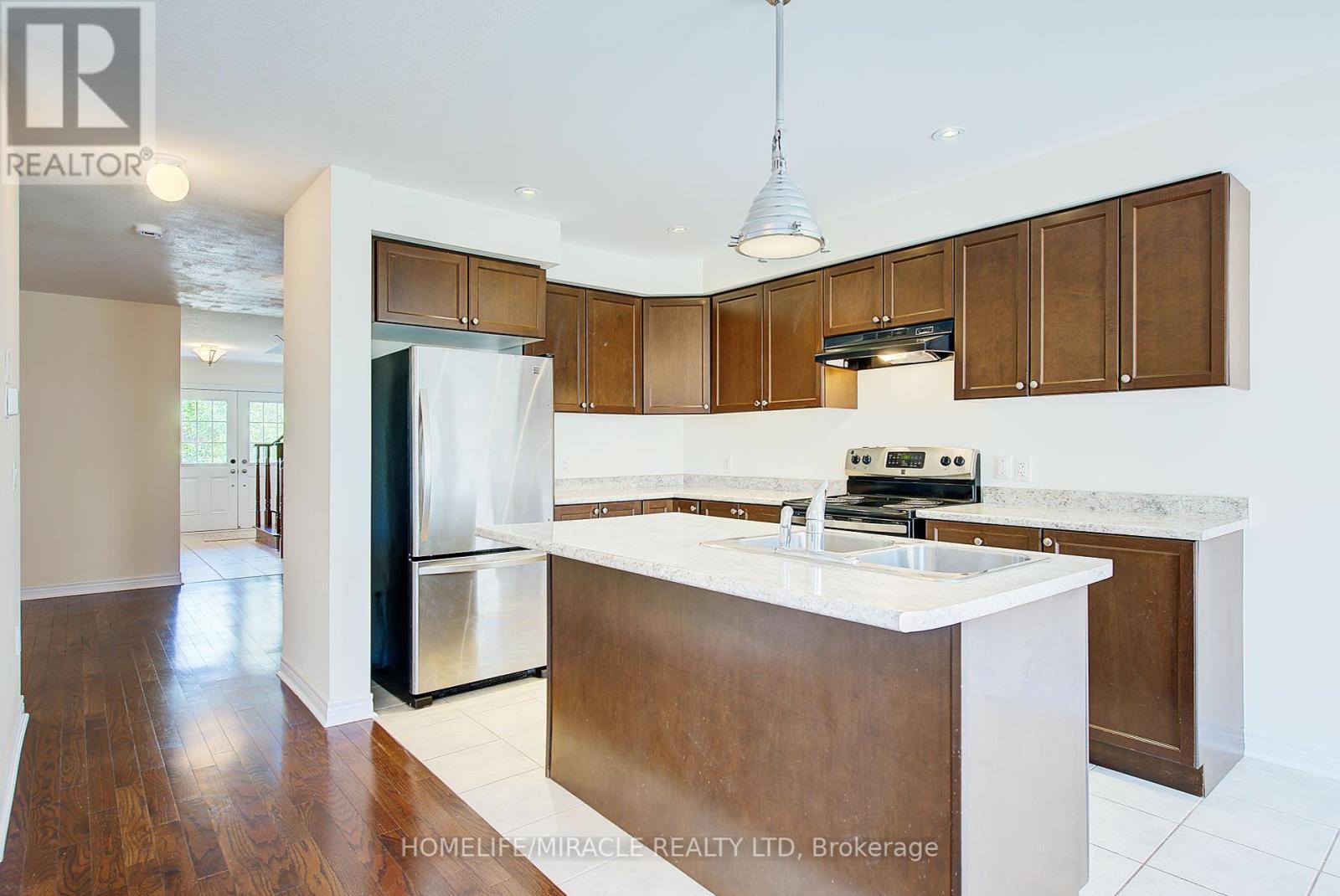 Photo 15 of 679 Baldwin Crescent, Woodstock ON