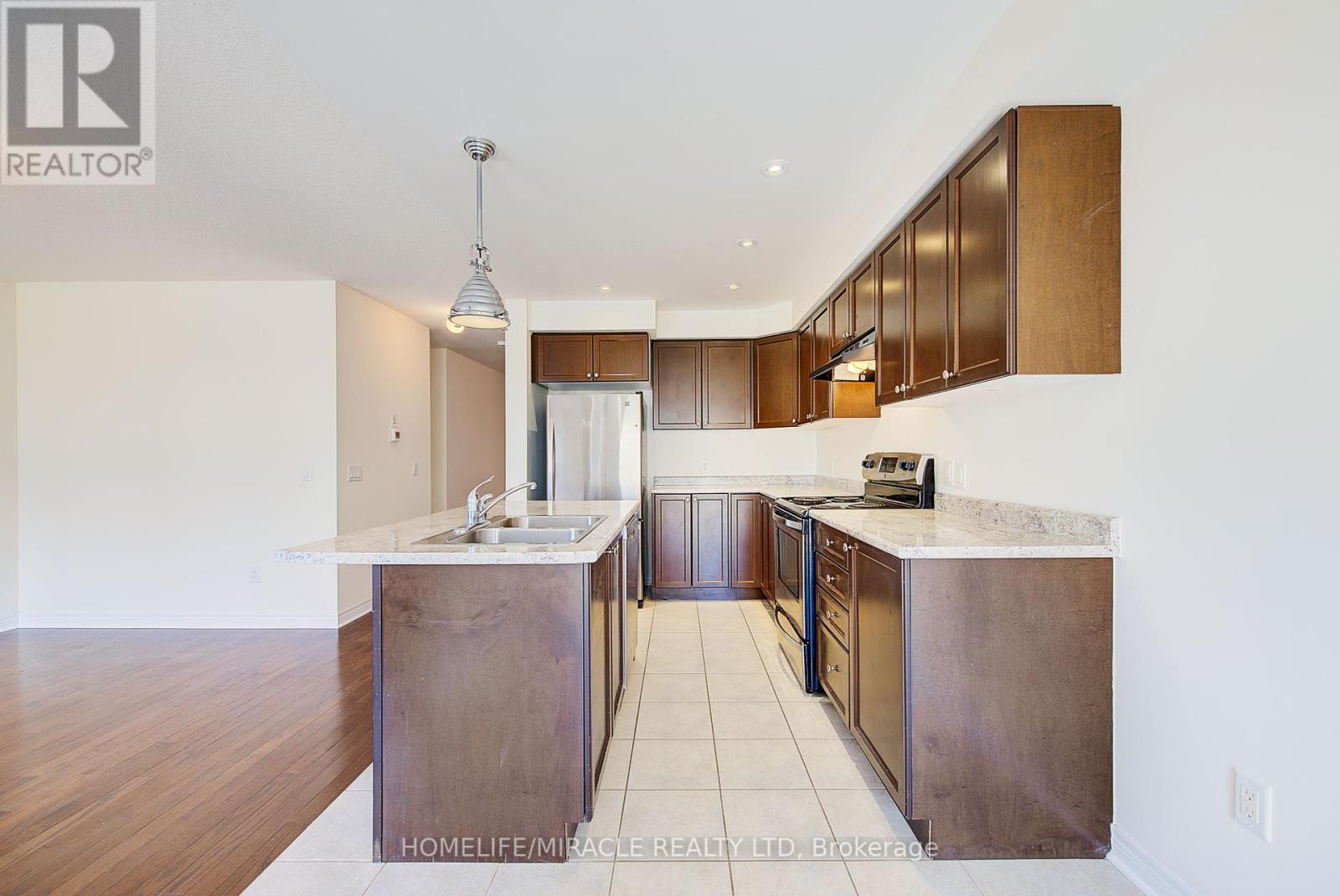 Photo 17 of 679 Baldwin Crescent, Woodstock ON