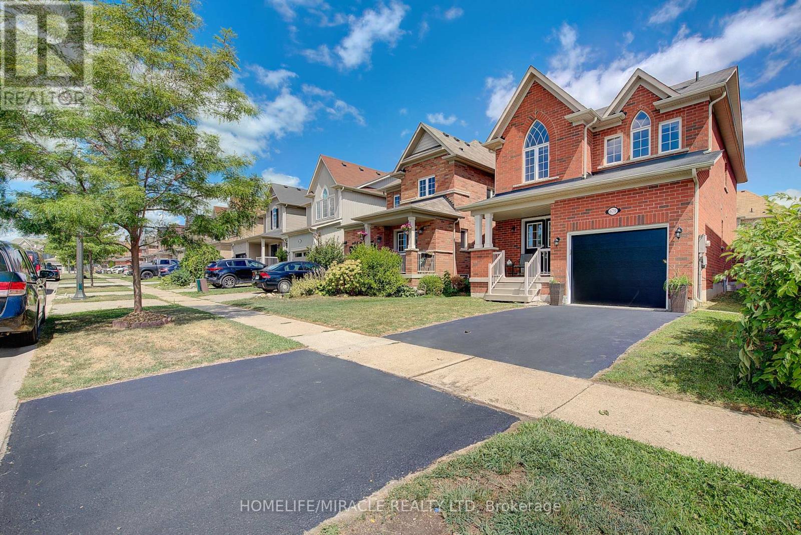 Photo 2 of 679 Baldwin Crescent, Woodstock ON