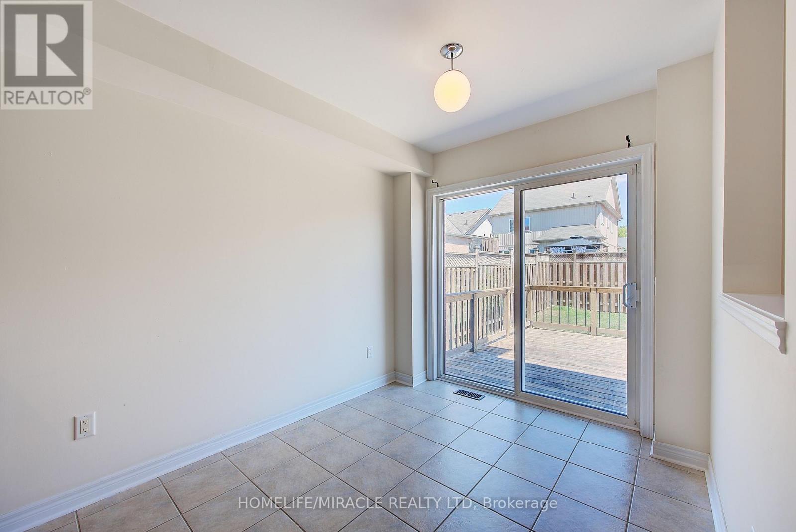 Photo 20 of 679 Baldwin Crescent, Woodstock ON