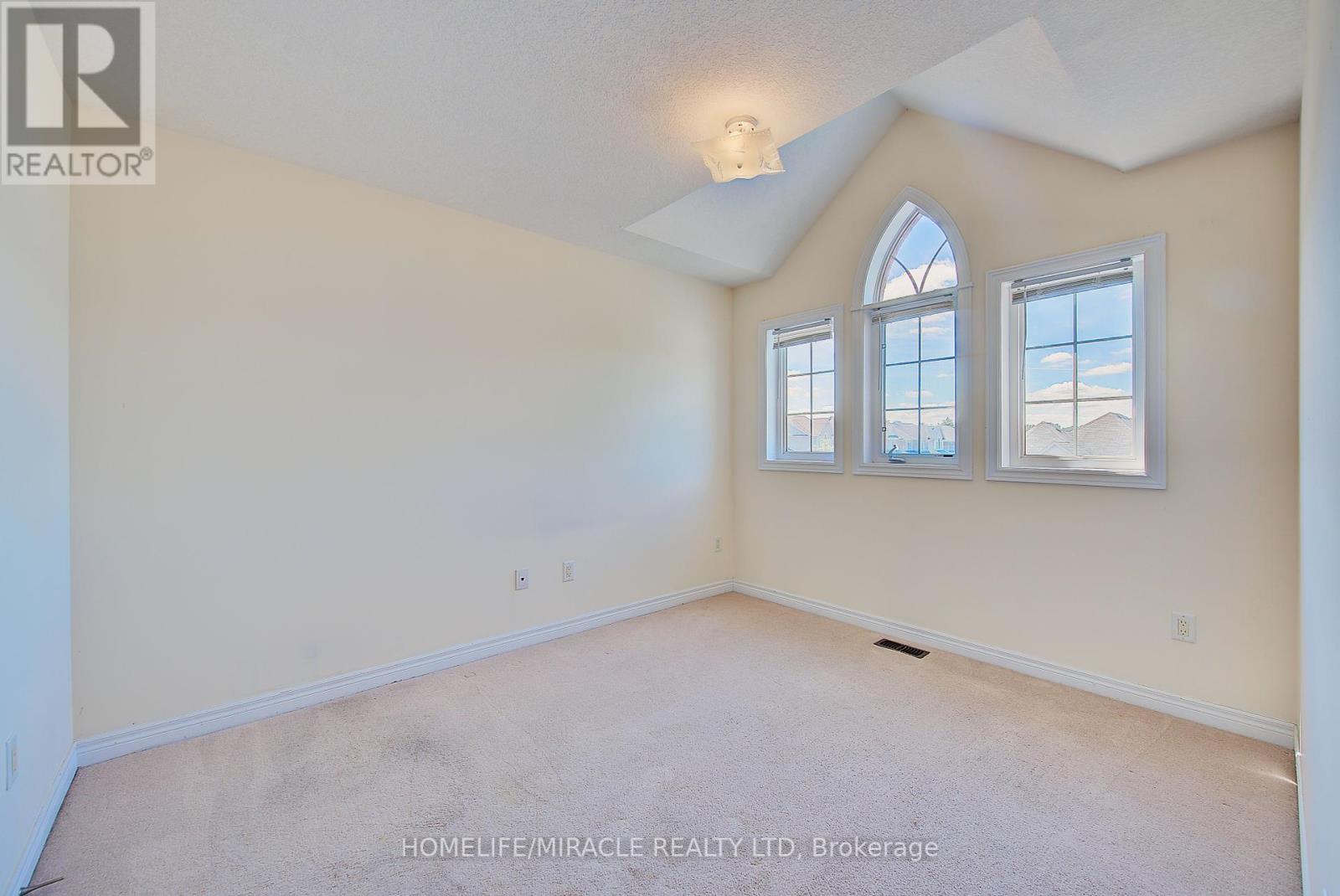 Photo 26 of 679 Baldwin Crescent, Woodstock ON