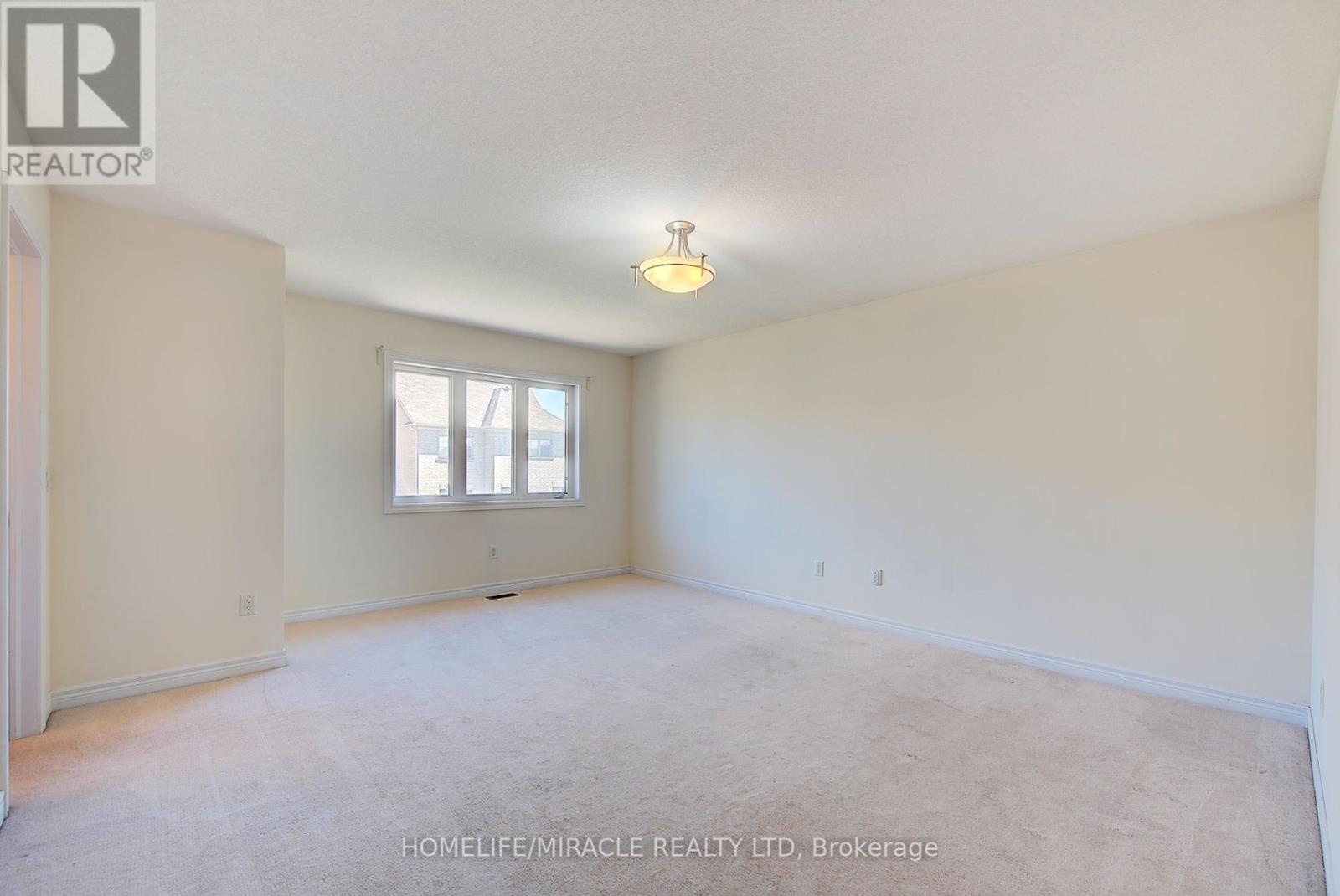 Photo 30 of 679 Baldwin Crescent, Woodstock ON