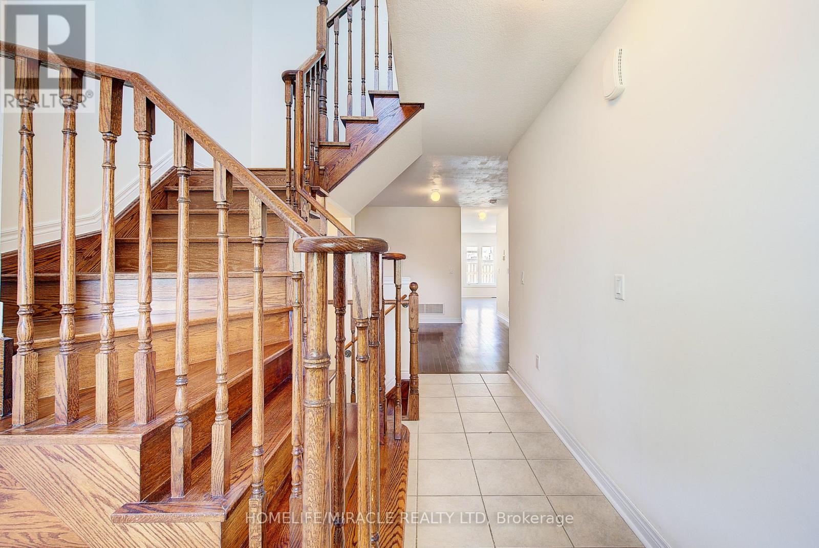 Photo 9 of 679 Baldwin Crescent, Woodstock ON