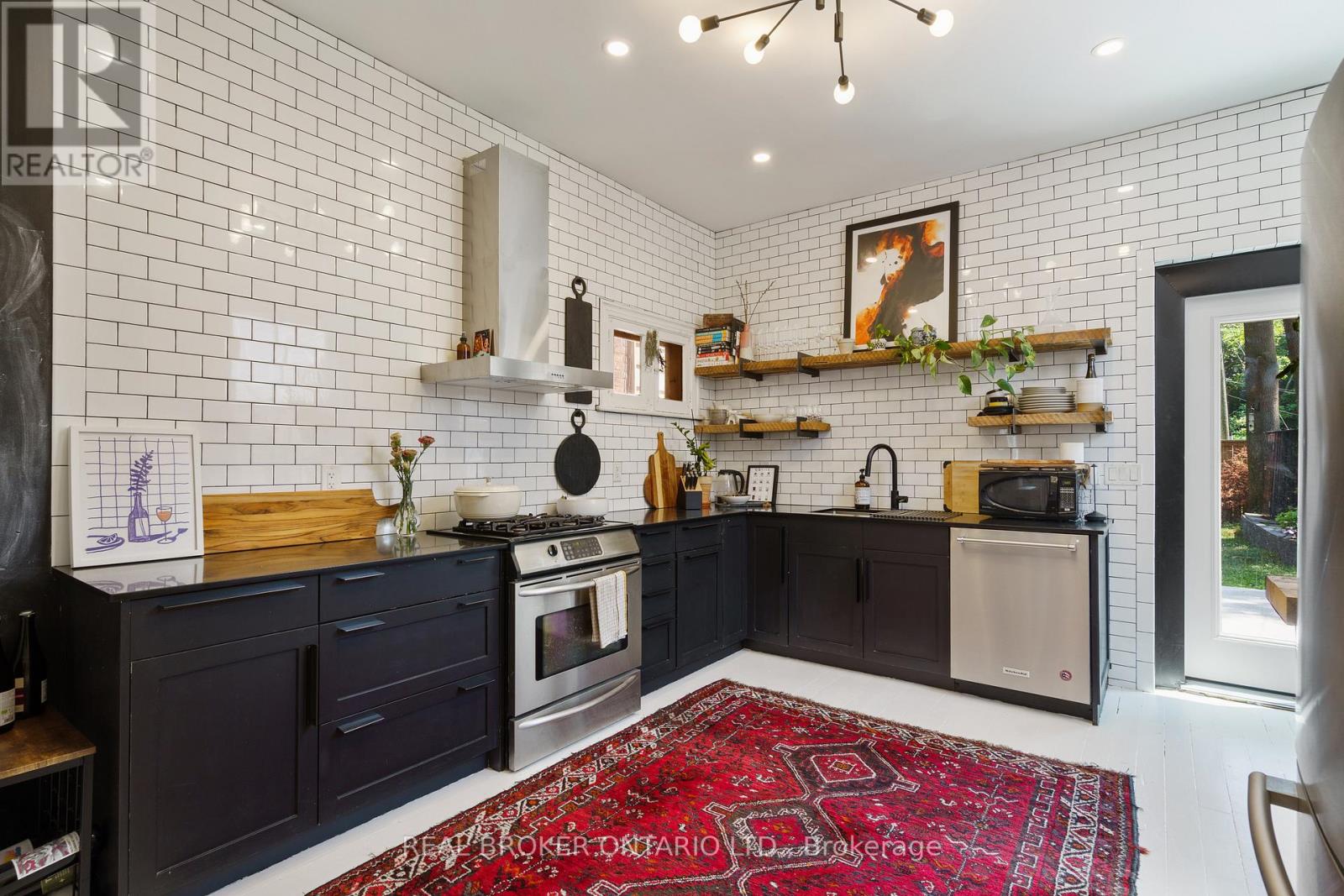 Photo 23 of 164 Catharine Street N, Hamilton ON