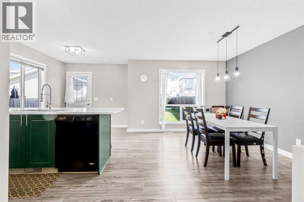 Photo 26 of 137 Covepark Crescent Ne, Calgary AB