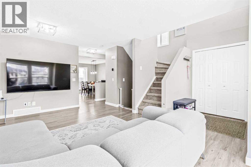 Photo 30 of 137 Covepark Crescent Ne, Calgary AB