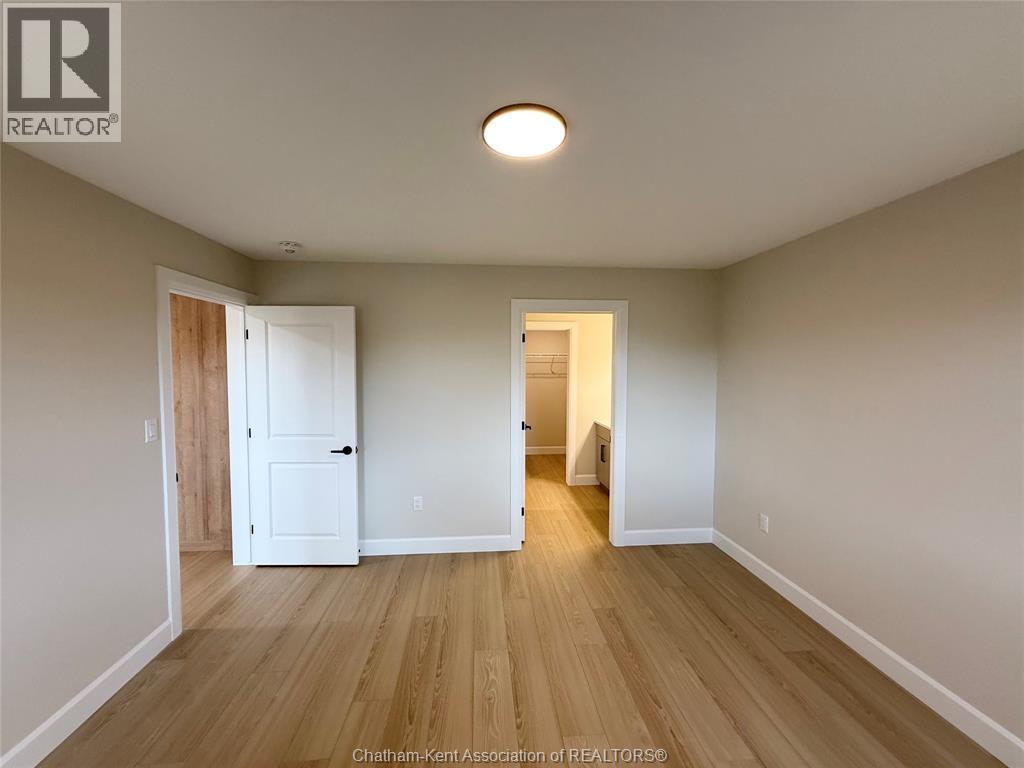 Photo 22 of 174 Ironwood Trail, Chatham ON
