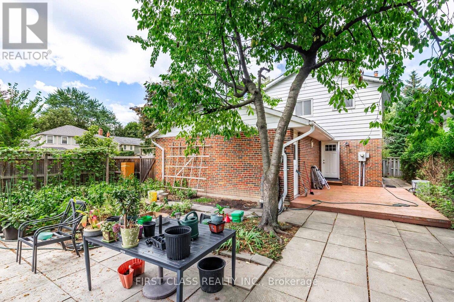 Photo 10 of 97 Bridlewood Boulevard, Toronto ON