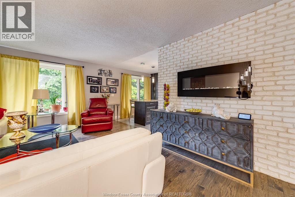 Photo 10 of 13158 Dillon Drive, Tecumseh ON