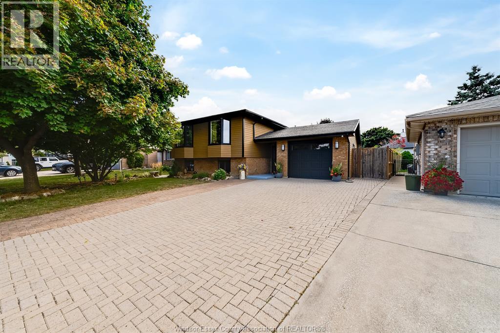 Photo 2 of 13158 Dillon Drive, Tecumseh ON