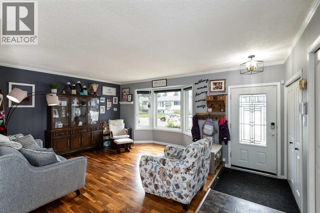 Photo 45 of 62 Rupert Crescent, Red Deer AB