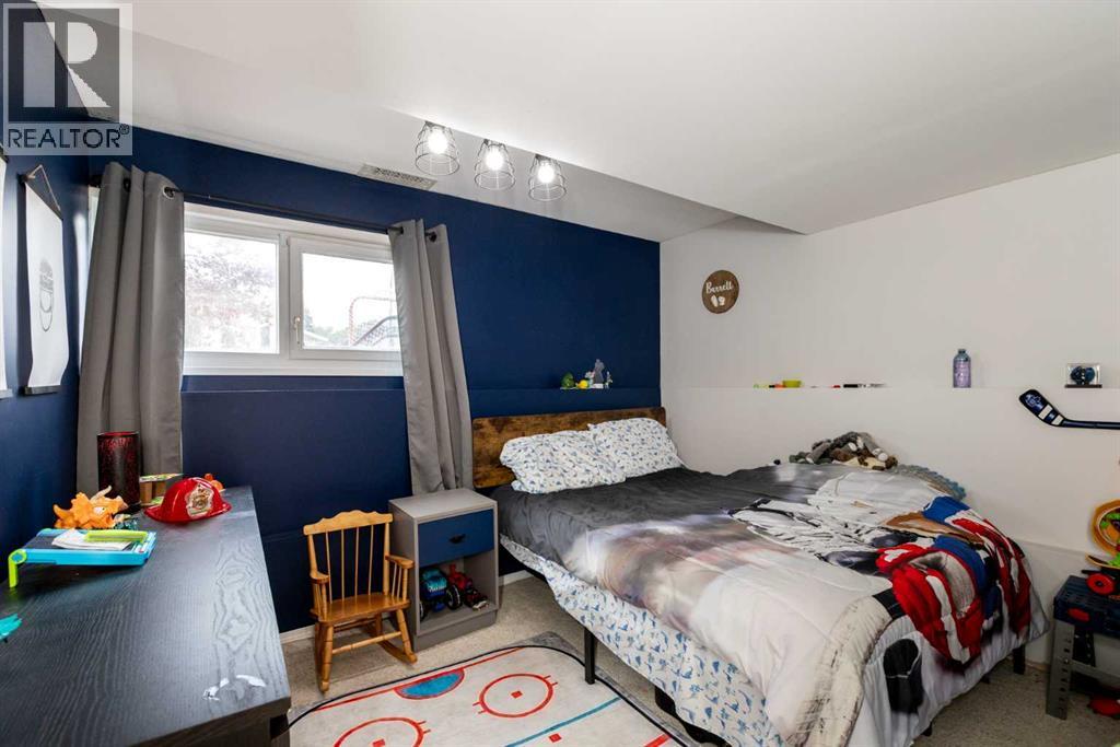 Photo 37 of 62 Rupert Crescent, Red Deer AB