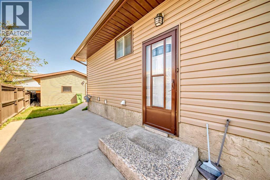 Single Family House Bungalow for Sale in   Street NE Temple Calgary 