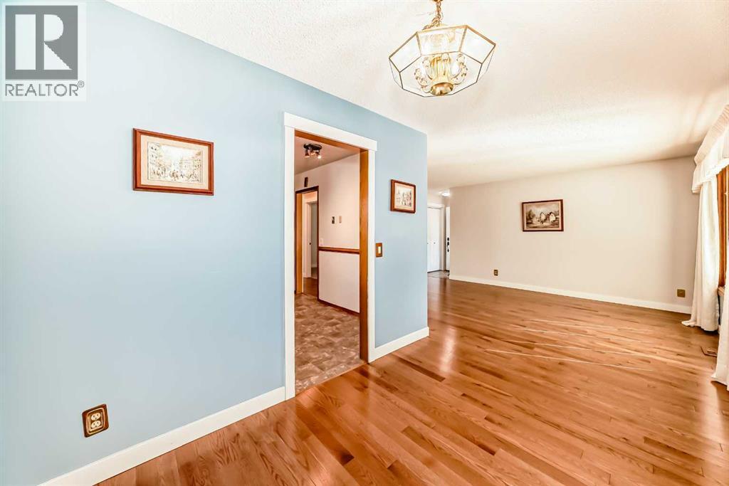Single Family House Bungalow for Sale in   Street NE Temple Calgary 