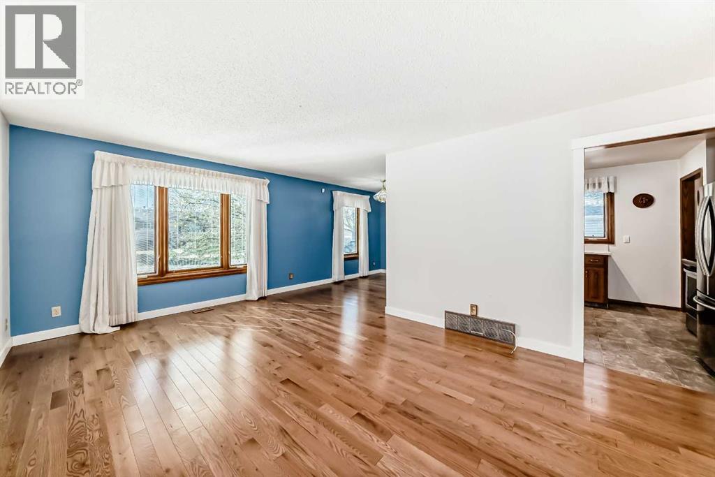 Single Family House Bungalow for Sale in   Street NE Temple Calgary 