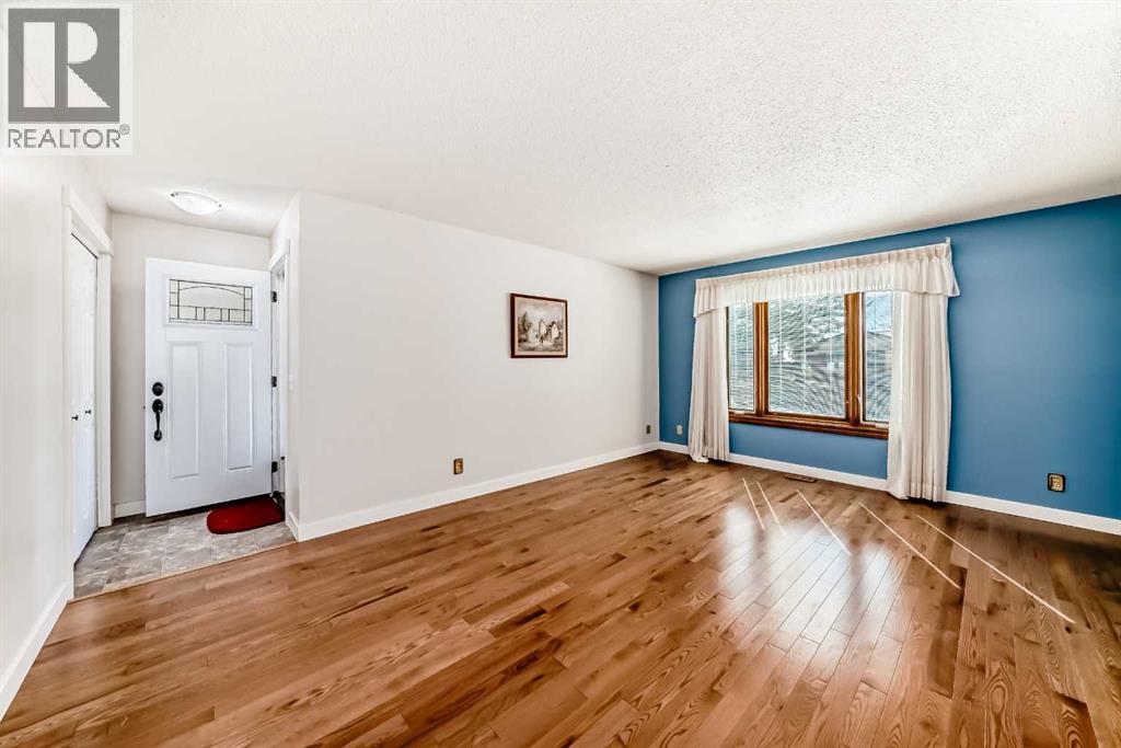 Single Family House Bungalow for Sale in   Street NE Temple Calgary 