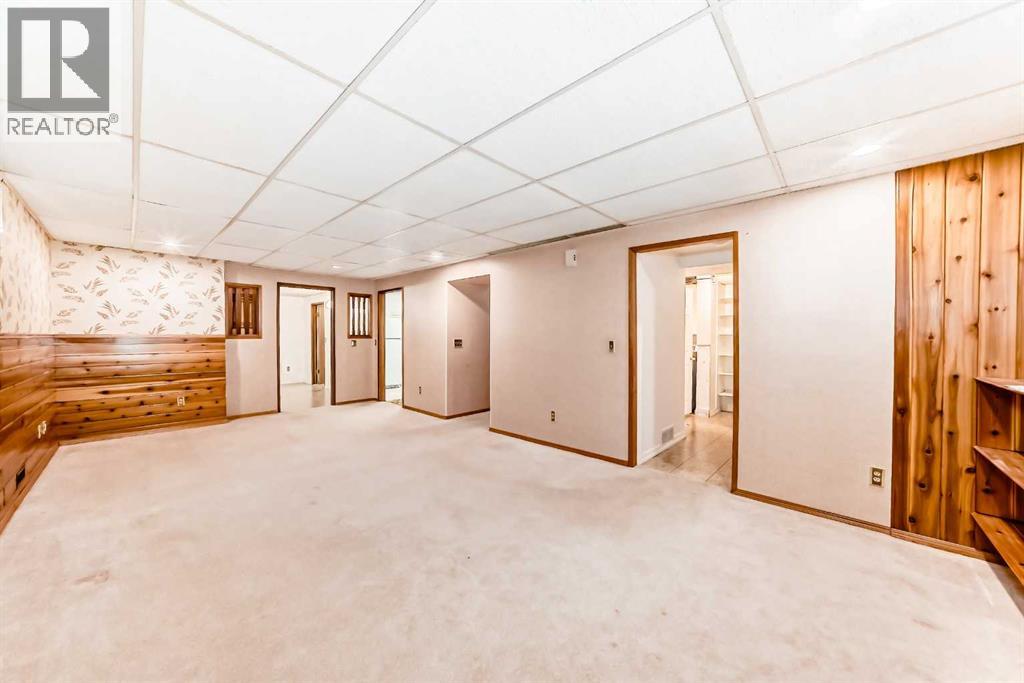 Single Family House Bungalow for Sale in   Street NE Temple Calgary 