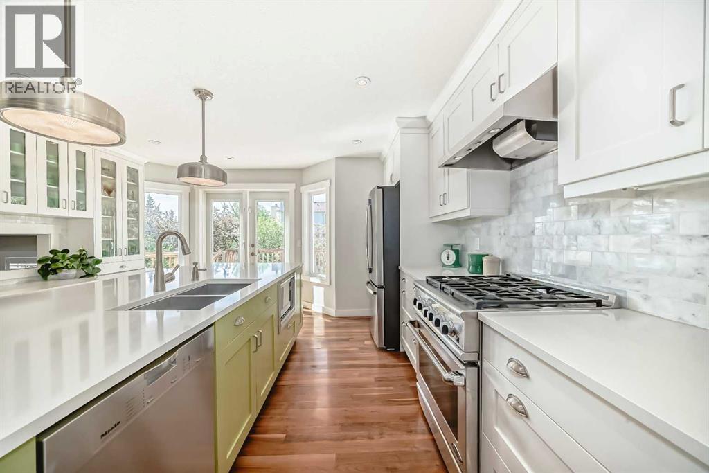 Single Family House 4 Level for Sale in  Signal Hill Place SW Signal Hill Calgary 