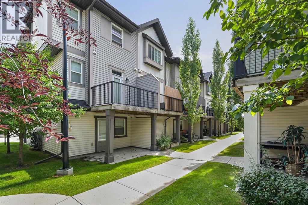 Photo 11 of 37 New Brighton Point Se, Calgary AB